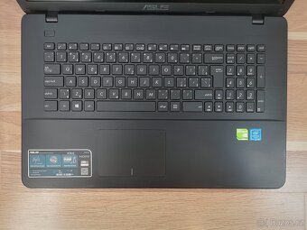 17,3" notebook Asus X751S - 2