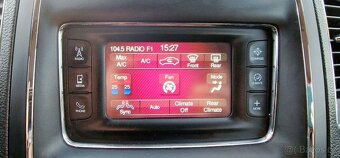 Autorádio včetně panelu s ovládacími prvky Dodge Durango - 2