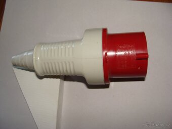 Zásuvky a zástrčky 4 P, 16A, 32 A ,380V nové - 2
