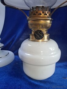 Petrolejová lampa z kostního skla - 2
