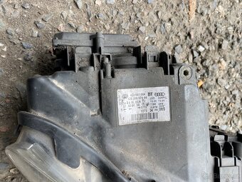 Přední světla Audi A8 D3 - 2