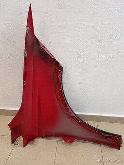Seat Arona 2017- levý blatník 6F9821105B - 2