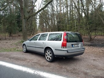 V70 D5 120kw nafta automat - 2