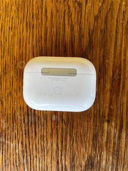 AirPods Pro (1. generace) - 2