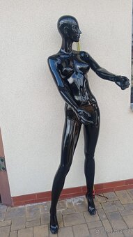 Aranžérská figurína - 2