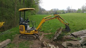 Komatsu PC 16 R - 2