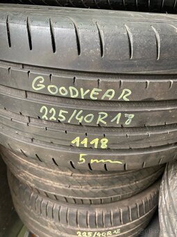 225/40r18 - 2