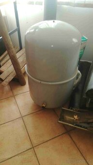 Prodám expanzní nádoby 140l a 200l - 2