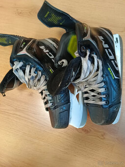 Brusle CCM XF80 TACKS velikost 45 - 2