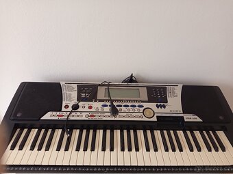 Prodám klávesy značky Yamaha PSR 550 - 2