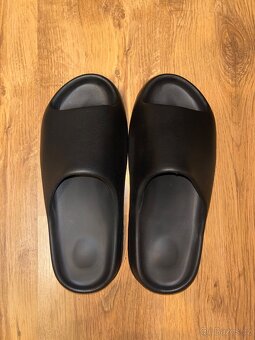 Yeezy Slides - 2