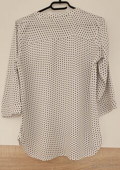 BALÍK OBLEČENÍ VELIKOST M - 2