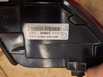 superb 3 fl PZ  světlo sedan - 2