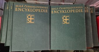 Malá československá encyklopedie - 2