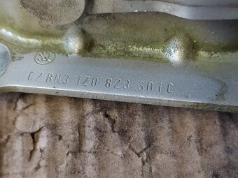 panty přední kapoty Octavia 2 - 2