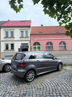 Mercedes benz B200 - 2