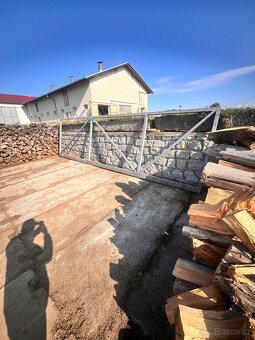 Samonosná posuvná brána - 2