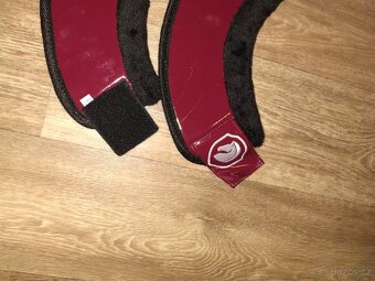 Zvony na koně vínové - 2