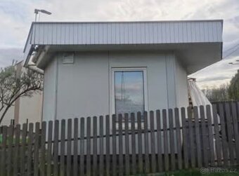 Buňka, prodejní stánek - 2