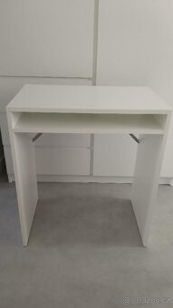 MALÝ PSACÍ STŮL - ODKLÁDACÍ, KOSMETICKÝ STOLEK - 2