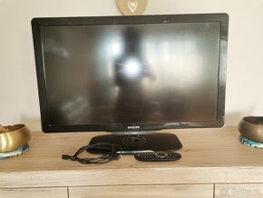 LCD televizor PHILIPS - 2