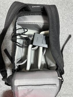 Canon EOS 250D + 18-55 IS + Vanguard VESTA Aspire 41 - 2