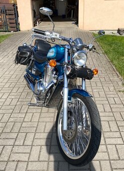 Suzuki VS800 Intruder - 2