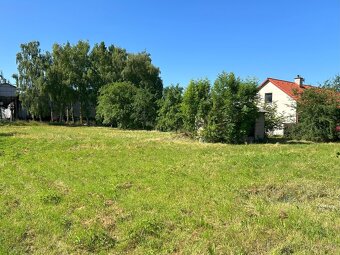 Prodej stavebního pozemku 1516 m² -  Medlešice, Chrudim - 2