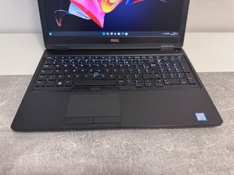 Dell Latitude 5590 - Intel Core i5-8350U / Windows 11 / 15.6 - 2