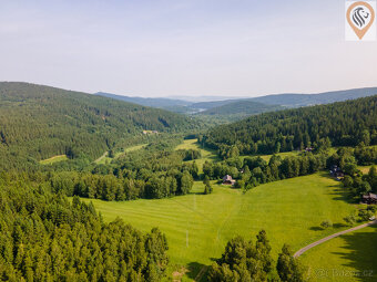 Exkluzivní prodej stavebního pozemku v srdci Šumavy - 2