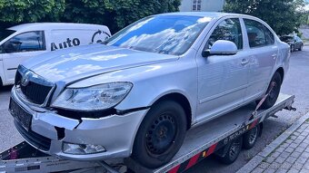 Vůz na díly Škoda Octavia 2 FL sedan 2010 CAXA LHY LA7W - 2