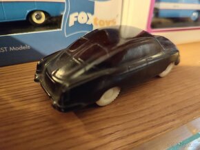 staré bakelitové autíčko Tatra 603 Směr ČSSR - 2