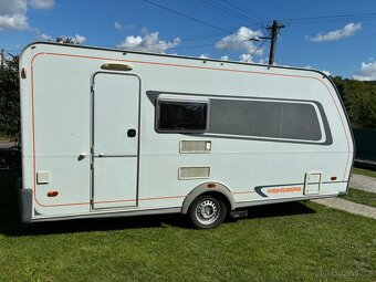 Karavan Weinsberg + mover,předstan - 2