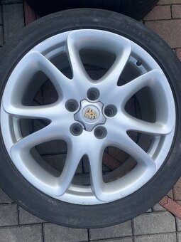 Porsche Cayenne kola R20 chvátá - 2