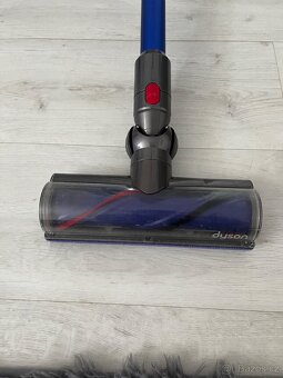 Tyčový a ruční vysavač Dyson V11 Absolute - 2