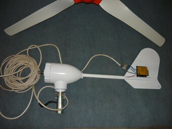 Větrná  elektrárna 800 Wat 12 - 24 Volt + regulátor - 2