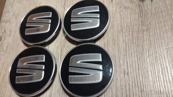 Krytka středu kola se znakem Seat - 2