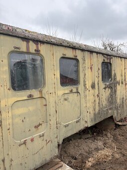 STAVEBNÍ BUŇKA-MARINGOTKA - 2