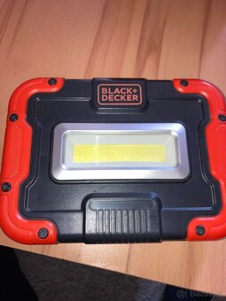 LED lampa Black+ decker - - 2