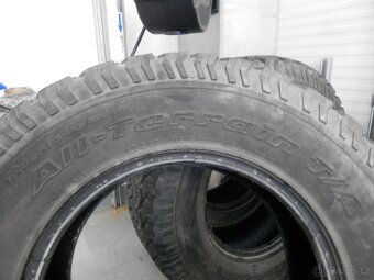 BF Goodrich All terrain 265/70 r17 - 2