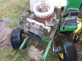 Zahradni traktor      náhradní díly John deere ltr 180 - 2
