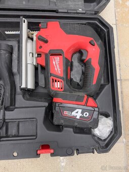 Milwaukee přímočará pila M18 BJS-402C (2 x 18 V/4,0 Ah) - 2