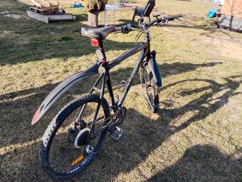 Jízdní cyklistické kolo - 2