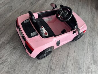 Dětské elektrické auto Audi R8 - 2
