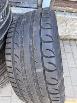 Letní pneu 225/45 R17 - 2