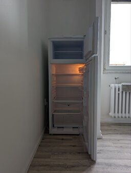 Lednice INDESIT s mrazákem / A+ Class - 2