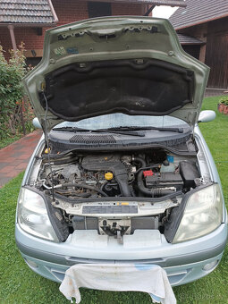 Renault Scénic 1.9 Dci 75 kW - 2