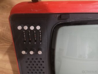Přenosná retro TV Satelit - 2