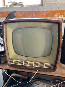 Televize Tesla 4106 U - 2