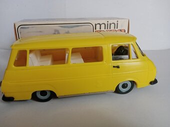 Škoda 1203 mikrobus, KDN, Kovodružstvo Náchod, stará hračka - 2